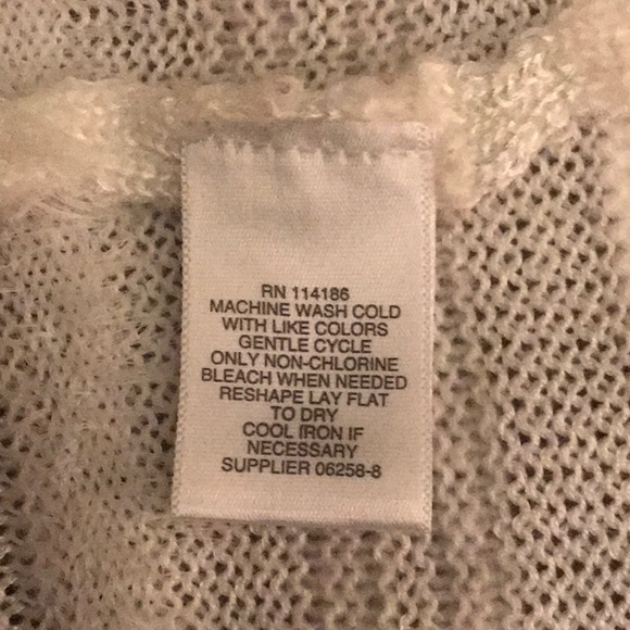 Liz Claiborne Sweater - Picture 7 of 7